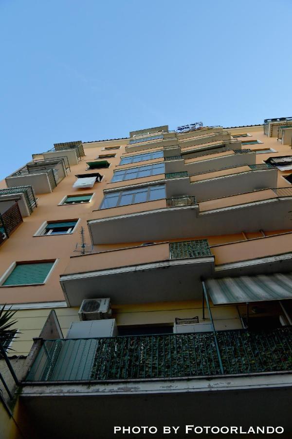 Casa Vacanza La Signorina ローマ エクステリア 写真