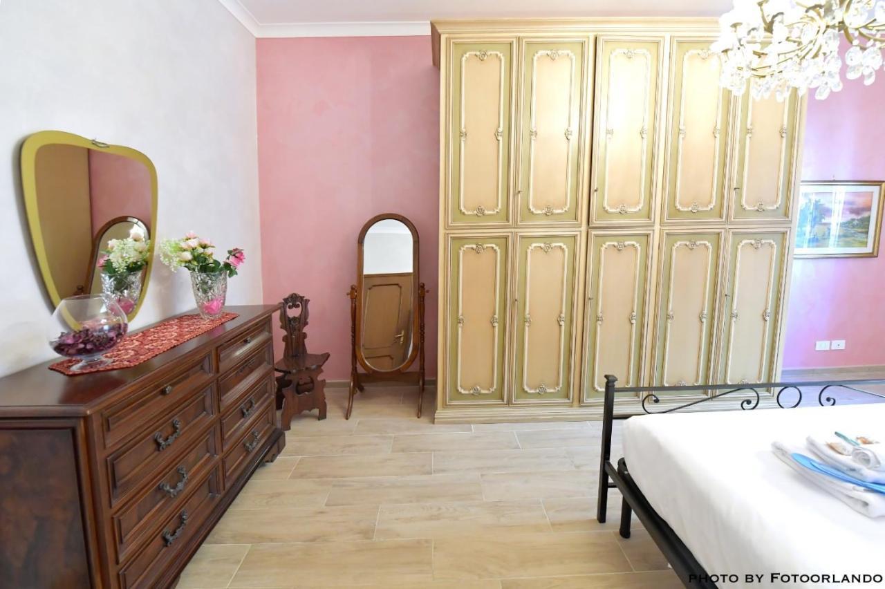 Casa Vacanza La Signorina ローマ エクステリア 写真